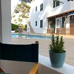With Garden And Swimming And 칼라 블랑카