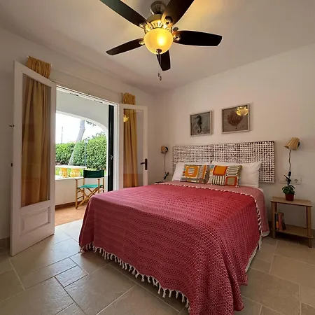 With Garden And Swimming And Appartamento Cala Blanca (Menorca)