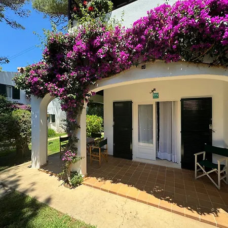 With Garden And Swimming And Apartment Cala Blanca (Menorca)
