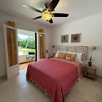 Lägenhet With Garden And Swimming And Cala Blanca (Menorca)