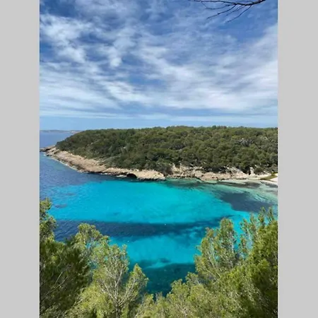 With Garden And Swimming And Lägenhet Cala Blanca (Menorca)