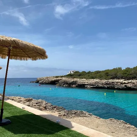 Apartment With Garden And Swimming And