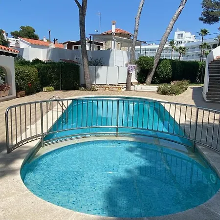 Apartment With Garden And Swimming And