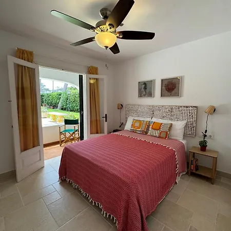 Apartment With Garden And Swimming And Cala Blanca (Menorca)