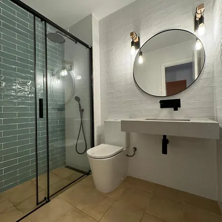 Apartment With Garden And Swimming And