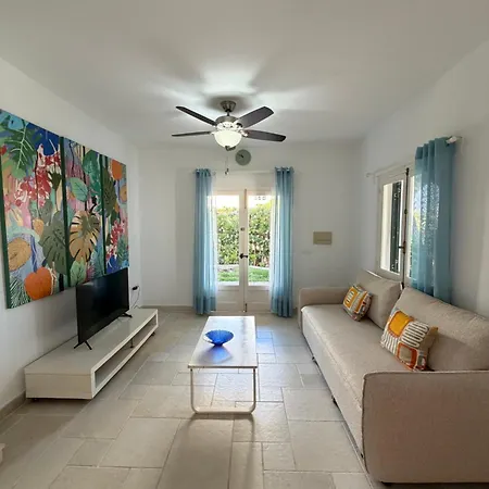 Appartement With Garden And Swimming And Cala Blanca (Menorca)