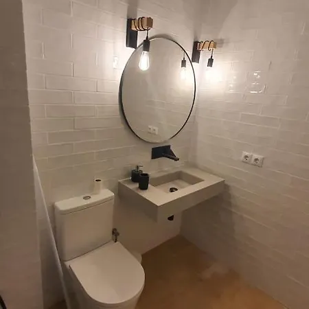 דירה With Garden And Swimming And