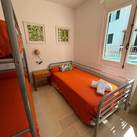 With Garden And Swimming And カラ・ブランカ